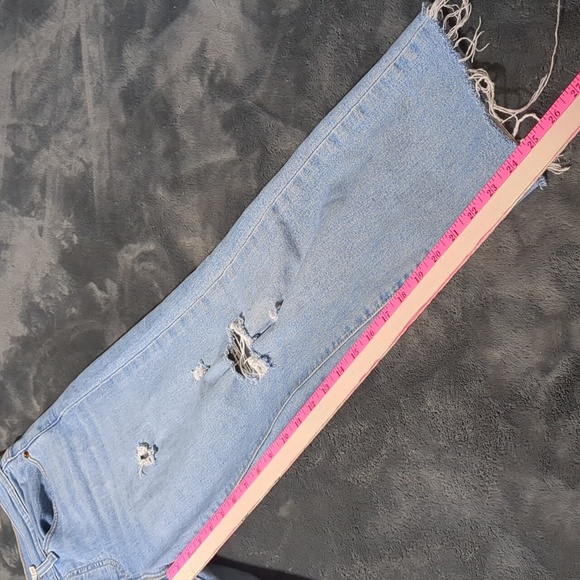 Levis Womens Wedgie Straight Crop Denim distresed Jeans size 30 High Rise Mom - Picture 5 of 9